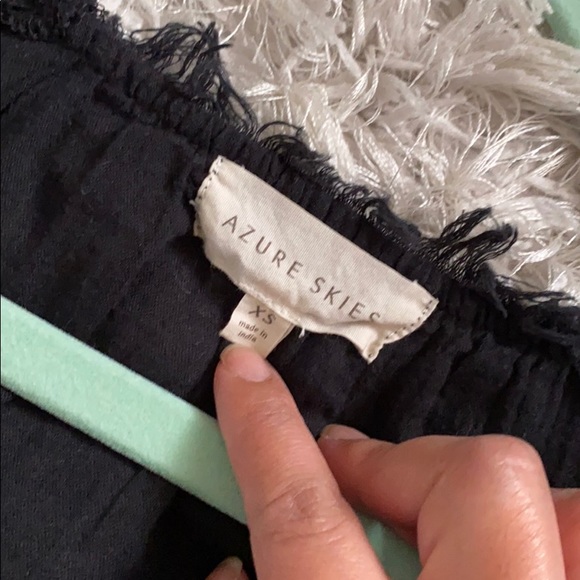 SOLD ✔️ Aritzia Azure Sky Black short sleeve shirt - Picture 6 of 7